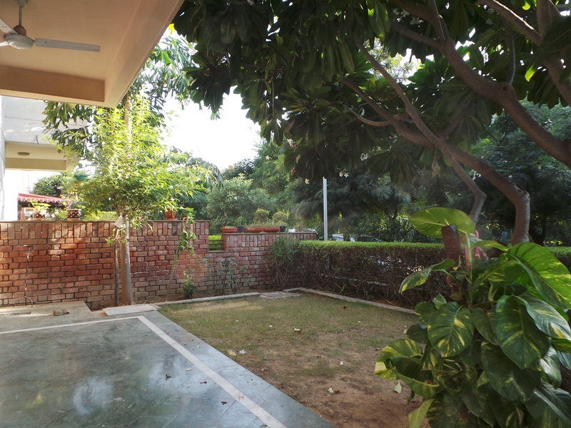 3 BHK Villa for rent in Birch Court Nirvana Country Gurgaon 3000 Sq